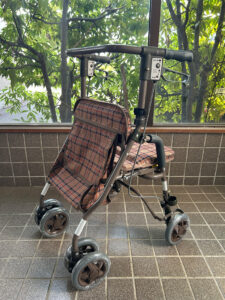 中古品　島製作所　コンパクト歩行車 　シンフォニーSP